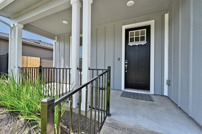 8421 Thompson Teal Trl in Austin, TX - Building Photo - Building Photo