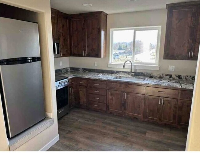 7858 28th St in White City, OR - Building Photo - Building Photo