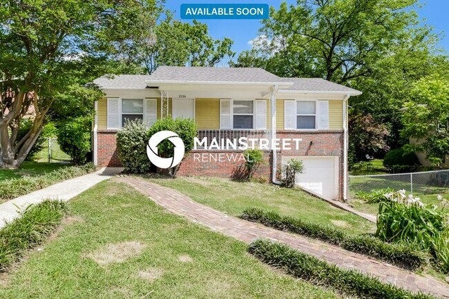 property at 1536 Matt Leonard Dr SW