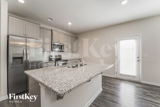 10714 Rivergate Dr NW in Huntersville, NC - Foto de edificio - Building Photo