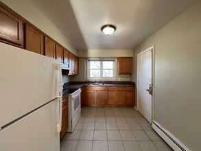 560 Princeton St in Des Plaines, IL - Building Photo - Building Photo