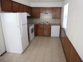 304 Chalmette Dr in Norman, OK - Building Photo - Building Photo