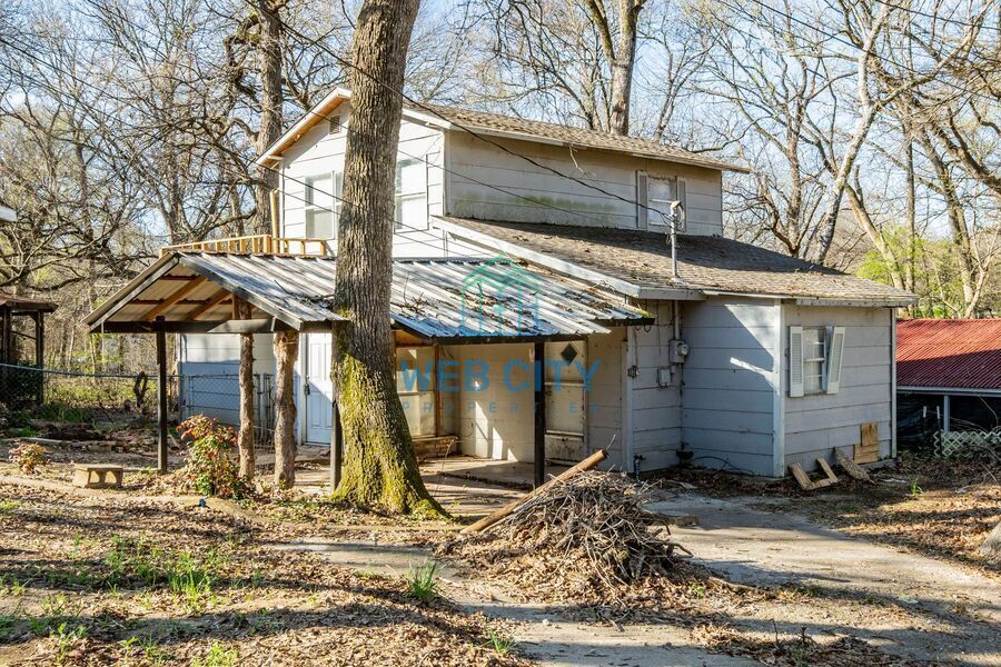 15417 Flud Rd in Kemp, TX - Building Photo