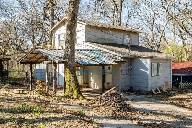 property at 15417 Flud Rd