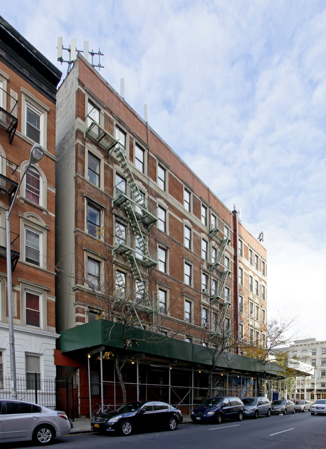 321 Lenox Ave in New York, NY - Building Photo - Building Photo