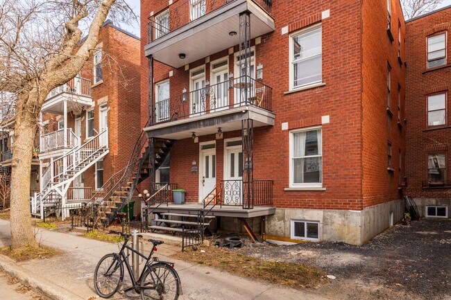 5547-5557 3E Av in Montréal, QC - Building Photo - Building Photo