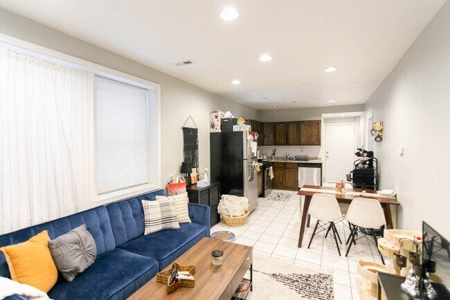 2844 N Whipple St-Unit -CH 1 in Chicago, IL - Building Photo - Building Photo