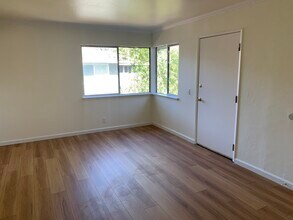 131 Carlton Ave, Unit 3 in Los Gatos, CA - Building Photo - Building Photo