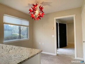 445 Heritage Vlg in Southbury, CT - Building Photo - Building Photo