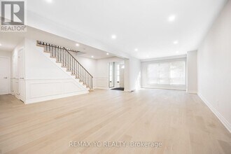 244 Banbury Rd in Toronto, ON - Building Photo - Building Photo