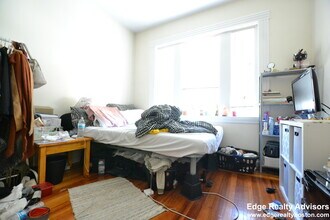53 Brackett St, Unit 2 in Boston, MA - Building Photo - Building Photo
