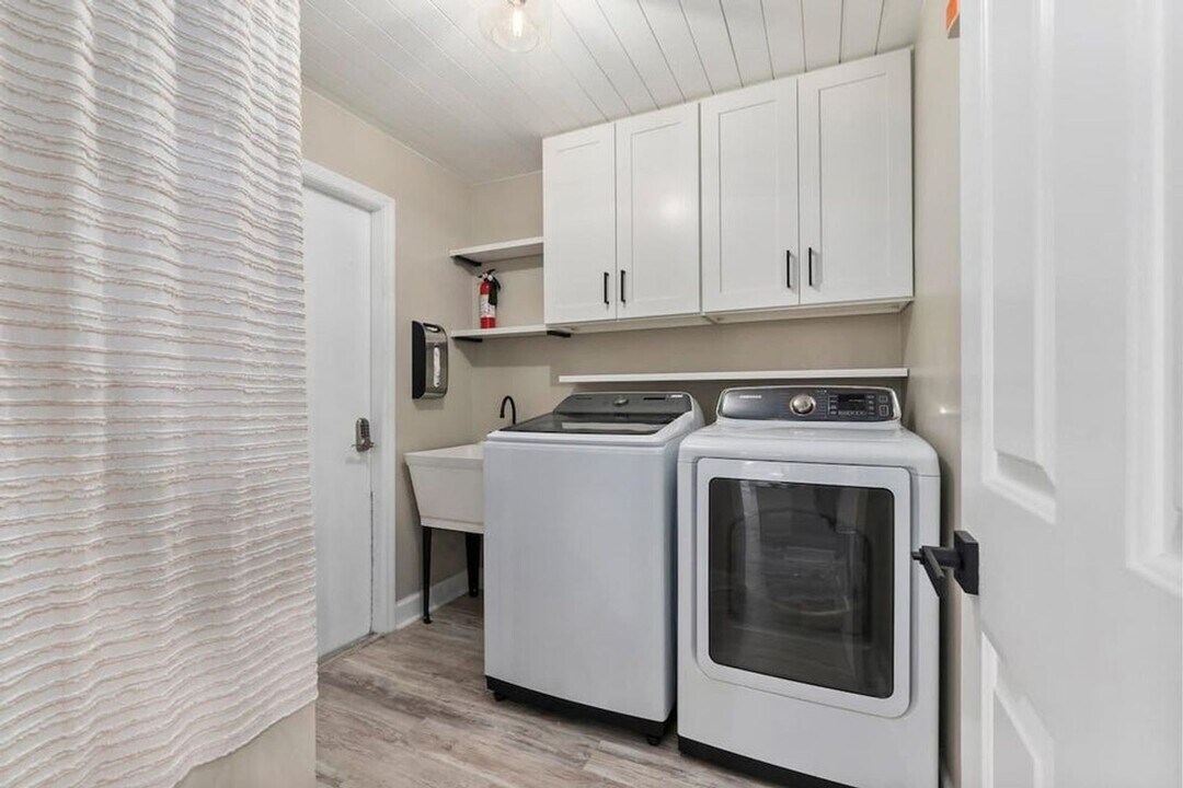 1017 SE Walters Terrace in Port St. Lucie, FL - Building Photo