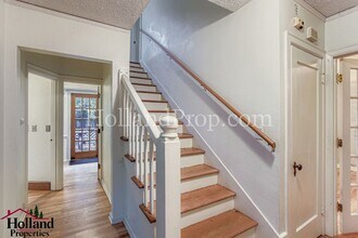 1005 NE Cornell Rd in Hillsboro, OR - Building Photo - Building Photo