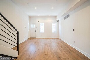 840 Leland St in Philadelphia, PA - Building Photo