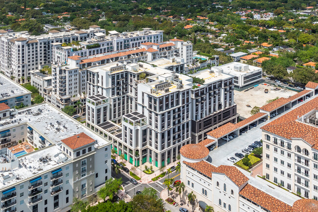 Belmont Village Coral Gables in Coral Gables, FL - Foto de edificio - Building Photo