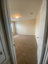 6237 Adair Dr, Unit Small Room in Austin, TX - Building Photo - Building Photo