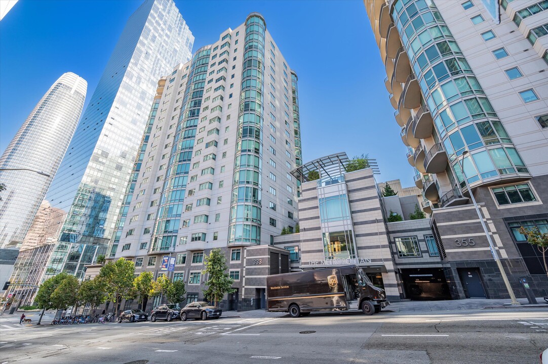 333 1st St, Unit N1006 in San Francisco, CA - Building Photo