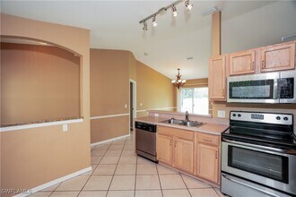 4148 Calatrava Ave in North Port, FL - Building Photo - Building Photo