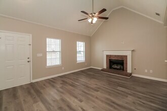 245 Pebble Creek Dr in Mcdonough, GA - Foto de edificio - Building Photo