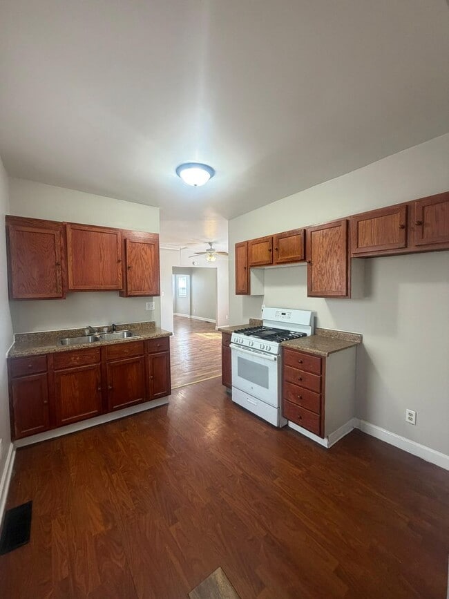 2256 Connecticut St in Gary, IN - Building Photo - Building Photo