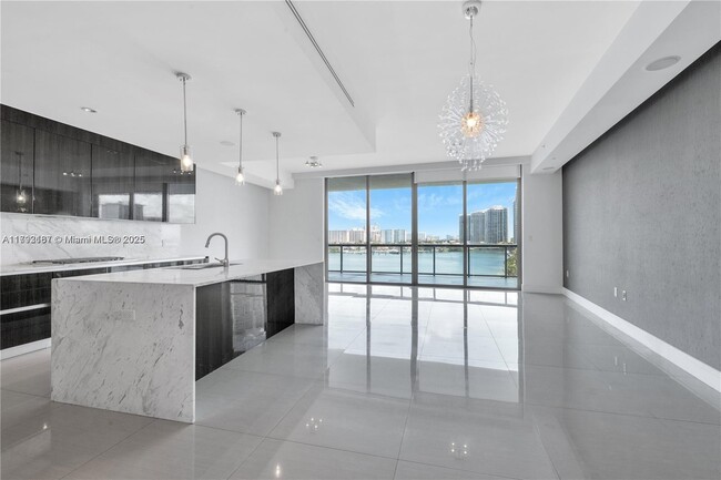 3300 NE 188th St, Unit 611 in Aventura, FL - Building Photo - Building Photo