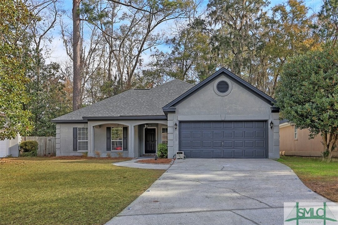 110 St Ives Way in Savannah, GA - Foto de edificio