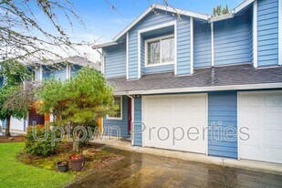 6133 SE Frances St in Hillsboro, OR - Building Photo