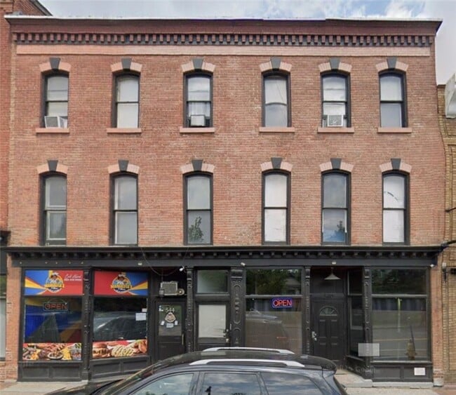 property at 542 W Main St