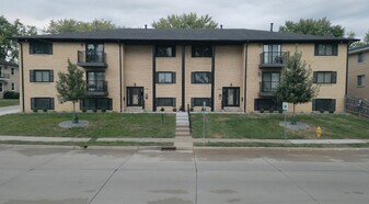 1650 W 42nd St, Unit 4 Apartments