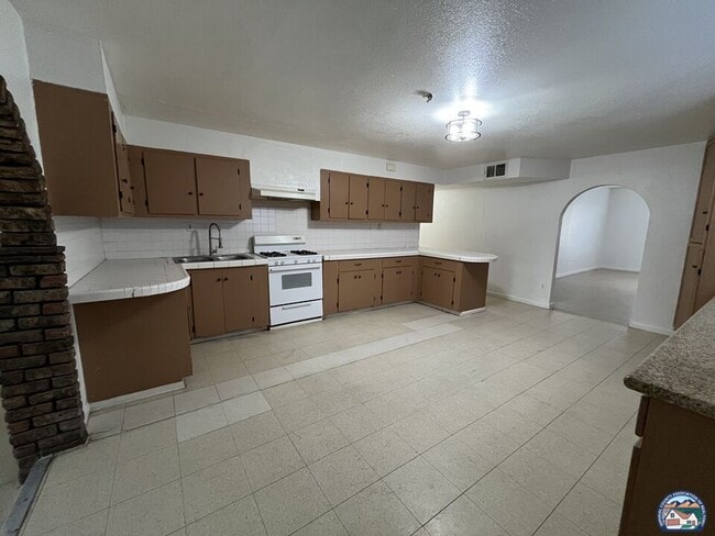 931 Emerson Ave in Calexico, CA - Building Photo - Building Photo