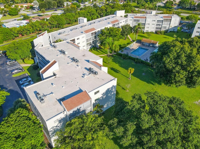 3286 Arcara Way in Greenacres, FL - Building Photo - Building Photo