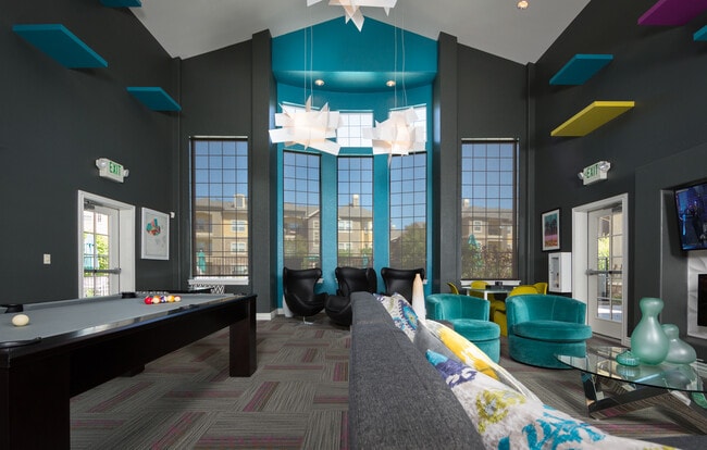 Grove at Cherry Creek Park in Centennial, CO - Foto de edificio - Building Photo