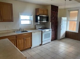 901 Saratoga St, Unit 1 in Boston, MA - Building Photo