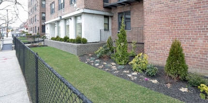 4360 Baychester in Bronx, NY - Building Photo - Building Photo