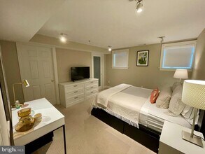 1747 Willard St NW in Washington, DC - Building Photo - Building Photo