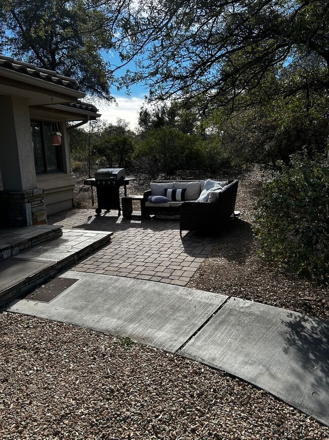 2630 W Tall Oaks Ct in Prescott, AZ - Foto de edificio - Building Photo