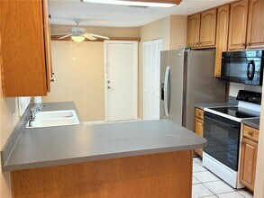 6814 S Gabrielle St in Tampa, FL - Building Photo - Building Photo
