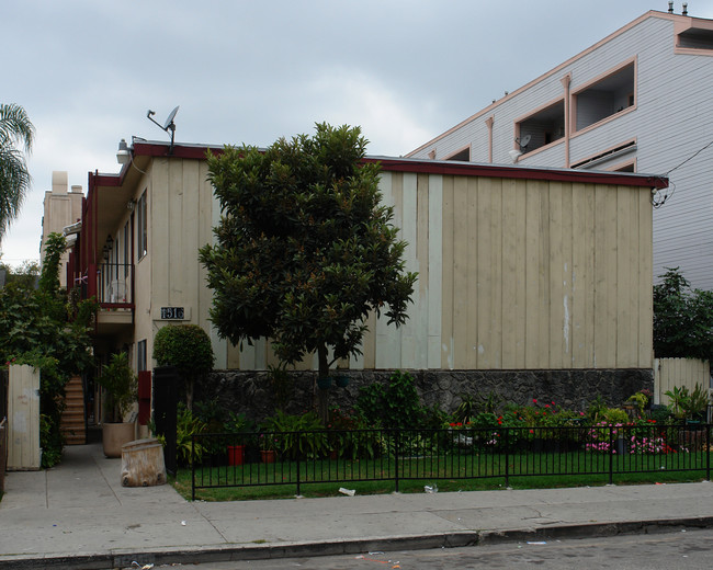 1516 N French St in Santa Ana, CA - Foto de edificio - Building Photo