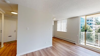 1355 West 14th in Vancouver, BC - Building Photo - Building Photo