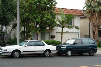 452 E Magnolia Blvd in Burbank, CA - Building Photo - Building Photo