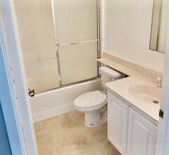 3852 Vinton Ave, Unit 209 in Culver City, CA - Building Photo - Building Photo