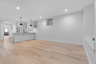 143 Trenton St, Unit #1 in Boston, MA - Building Photo - Building Photo
