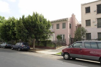 238 S Kenmore Ave in Los Angeles, CA - Building Photo - Building Photo