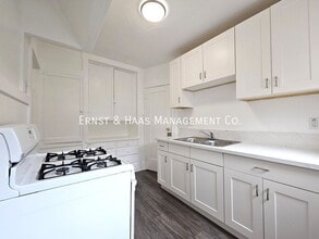 320 W 12th St in Long Beach, CA - Building Photo - Building Photo