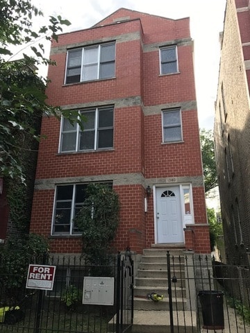 property at 1340 N Campbell Ave