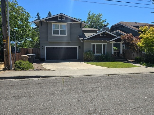 property at 333 NE Fetzner St
