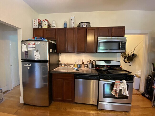 1200 Cambridge St, Unit 1210-5 in Cambridge, MA - Building Photo - Building Photo
