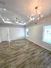 913 N Clarence Ave, Unit 3 in Edinburg, TX - Foto de edificio - Building Photo