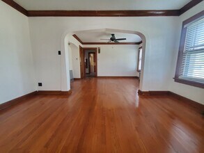 421 W Oakland Ave in Port Washington, WI - Building Photo - Building Photo