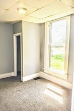 306 E North St, Unit 1 in Muncie, IN - Foto de edificio - Building Photo